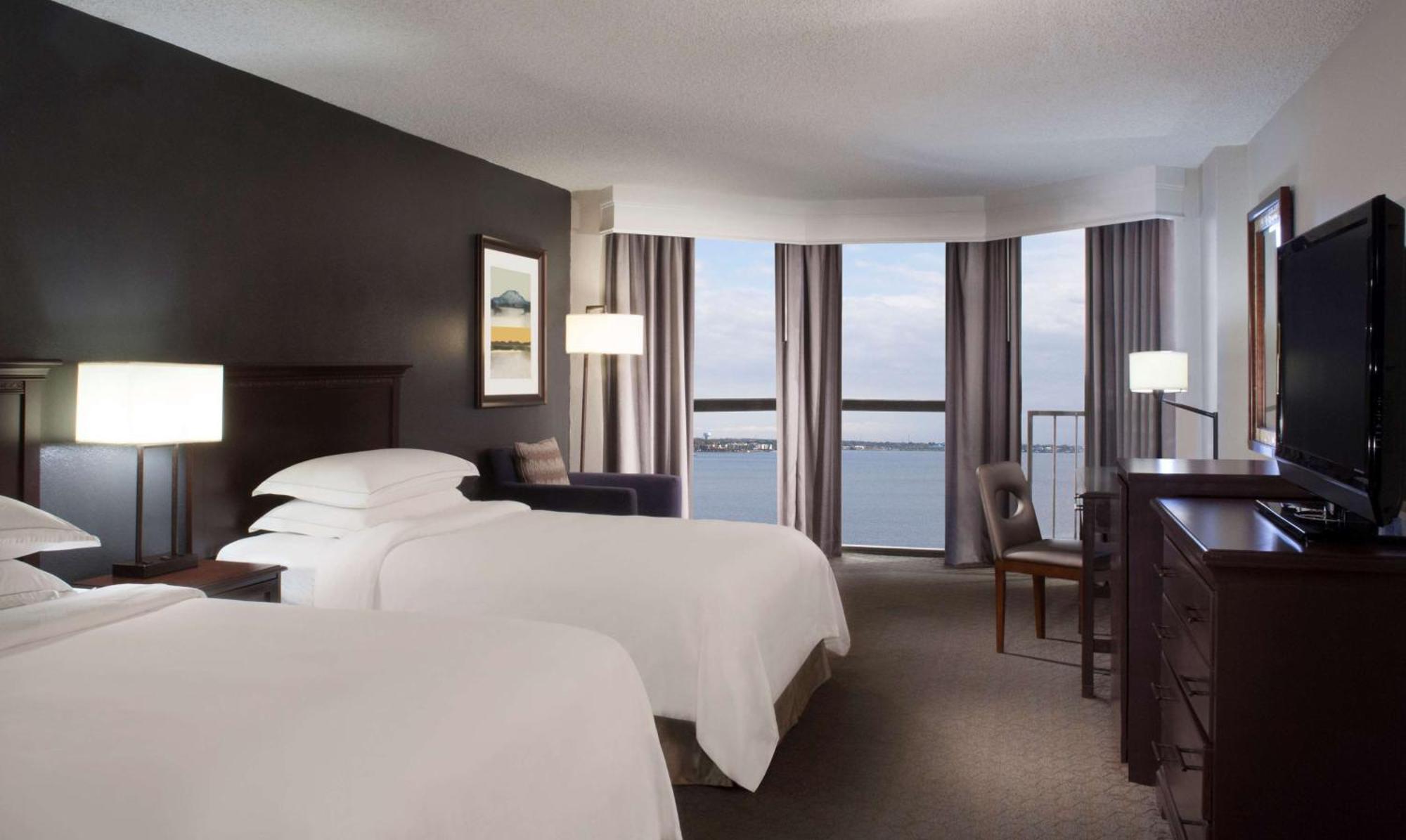 Double Room with Two Double Beds and Balcony - Lake View