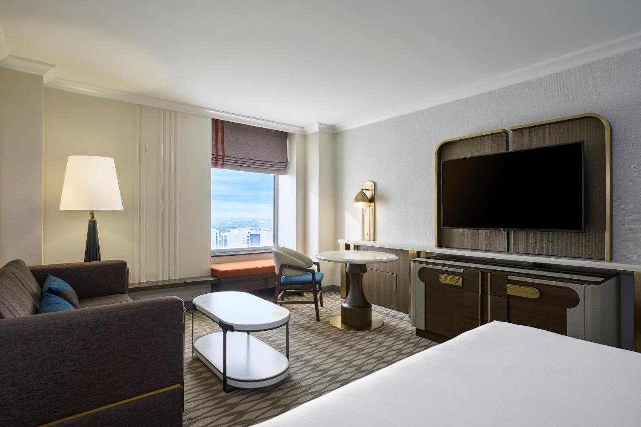 Guest Room, King Bed, High Floor