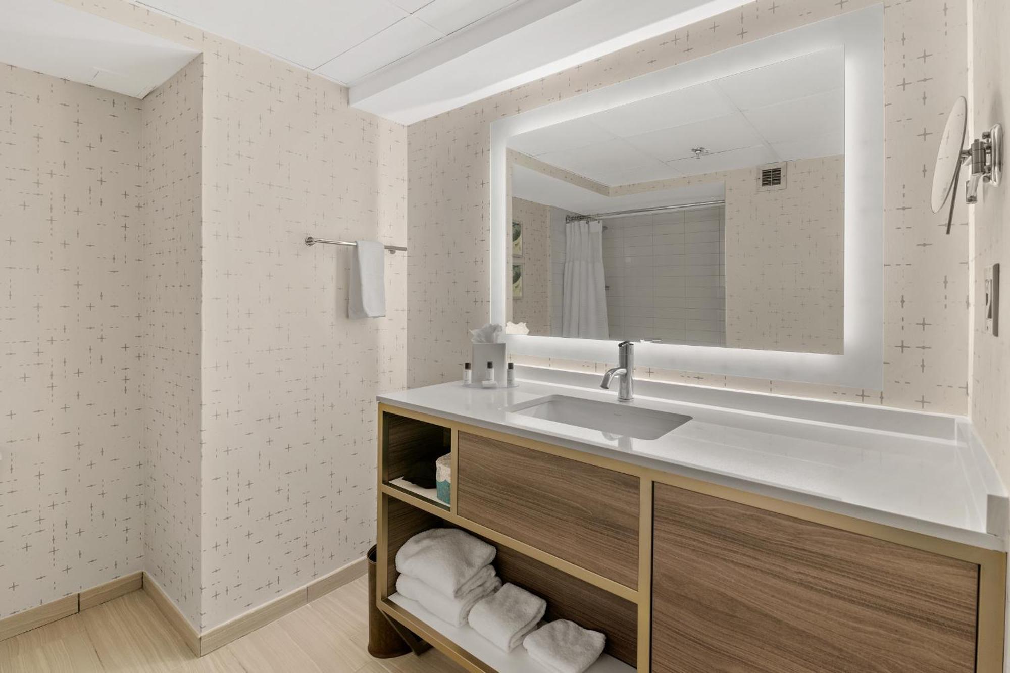 Standard King Room,1706664243:JPEG