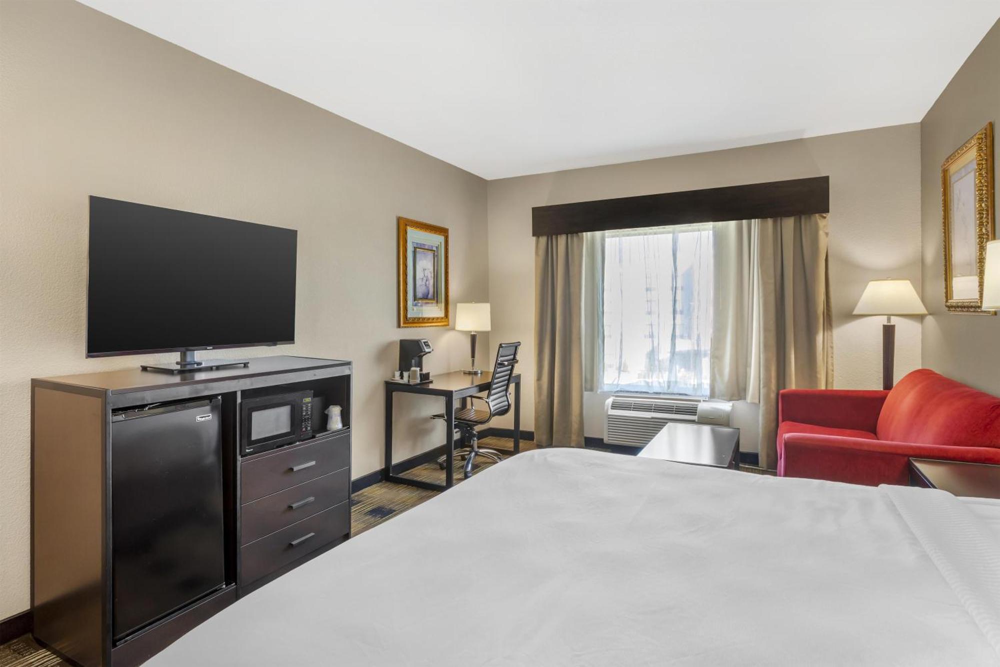 King Room with Sofa Bed