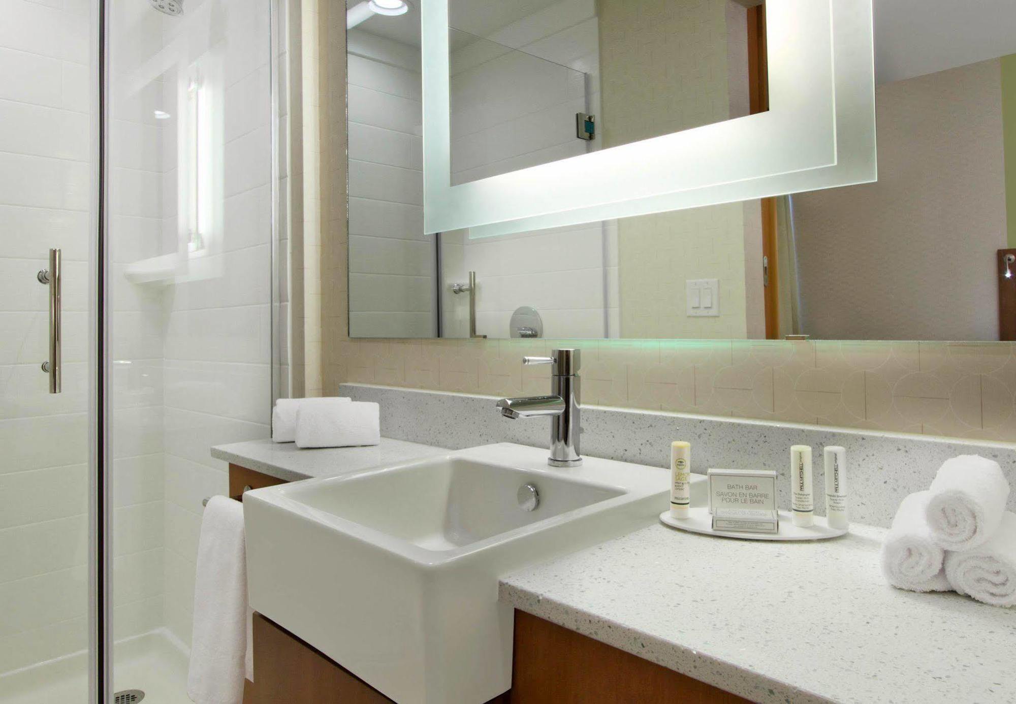 Queen Suite