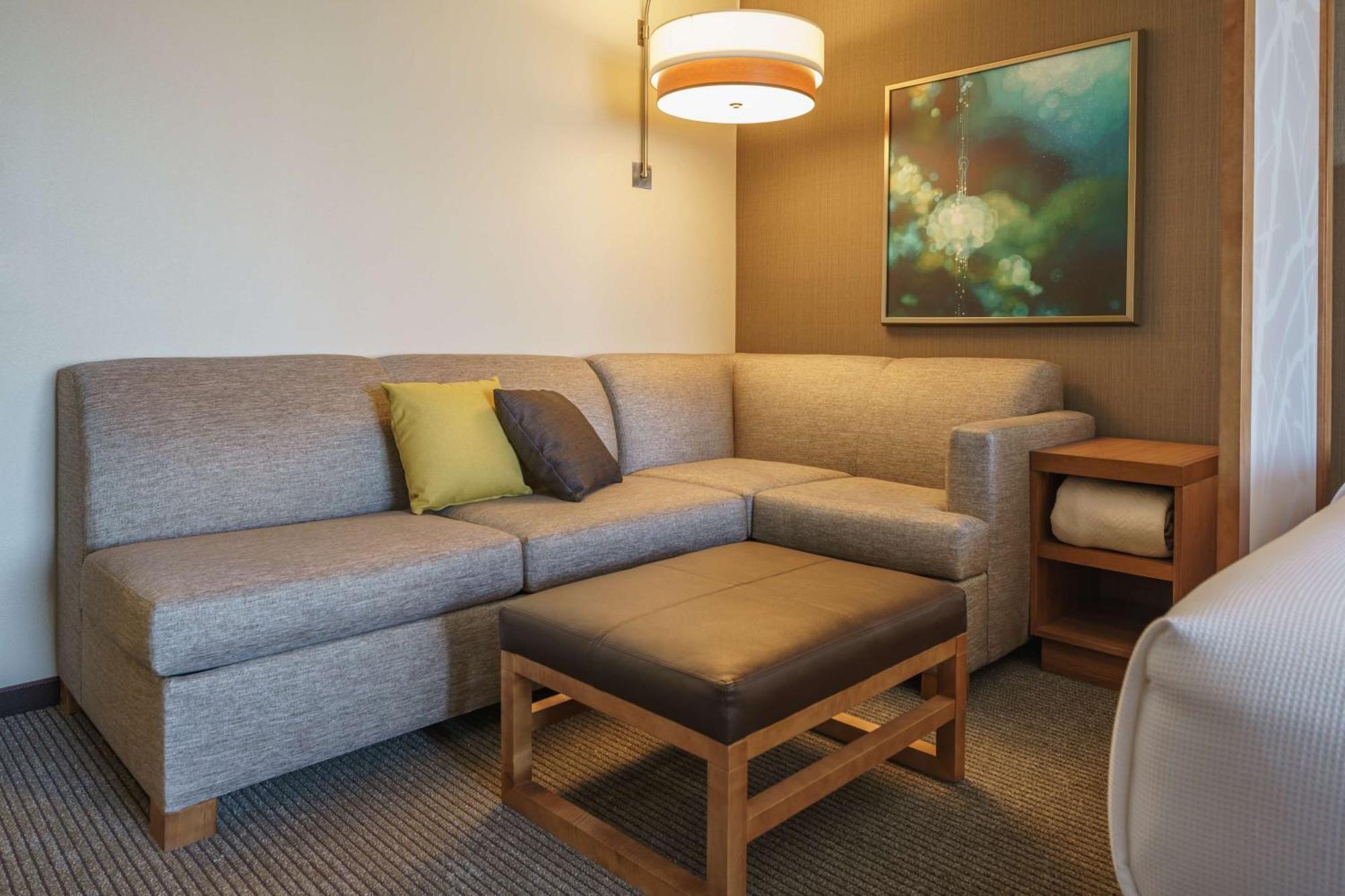 King Room with Sofa Bed - High Floor,704267446:JPEG