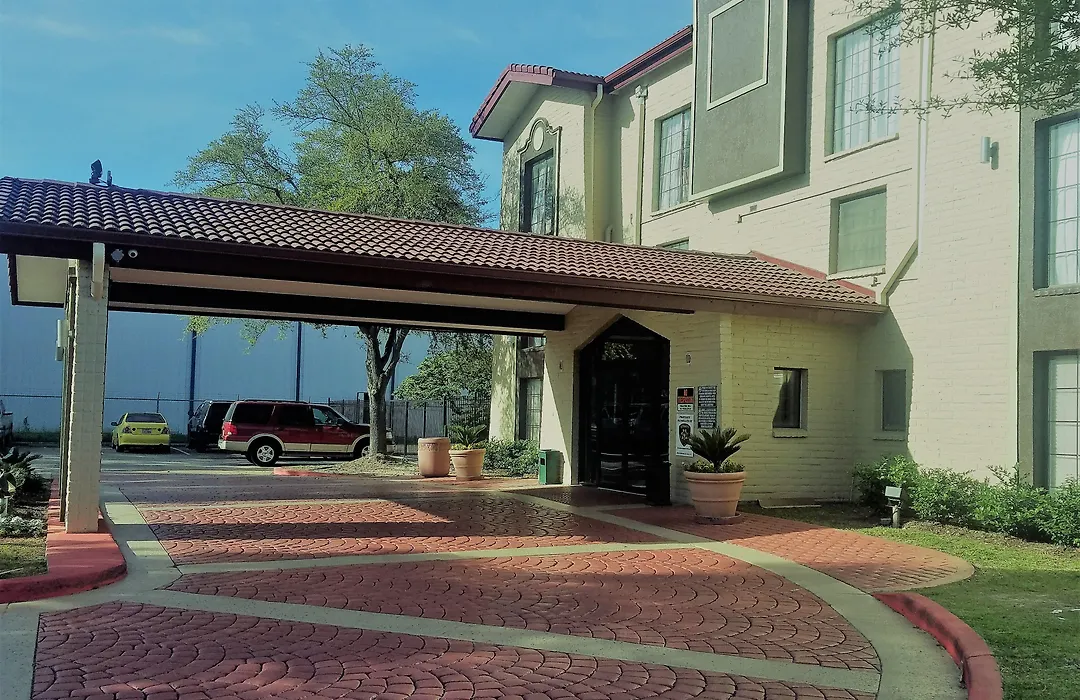 Red Roof Inn & Suites Houston- Hobby Airport-1