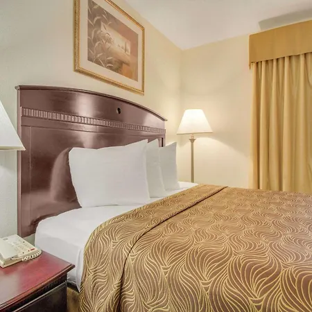 Mainstay Suites Texas Medical Center-Reliant Park-2