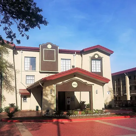 Red Roof Inn & Suites Houston- Hobby Airport-2