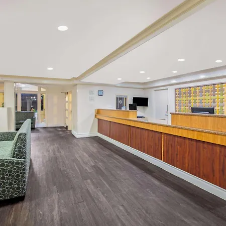 La Quinta Inn By Wyndham Houston Greenway Plaza Medical Area-2