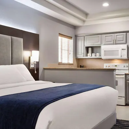 Days Inn & Suites By Wyndham Houston Hobby Airport-2