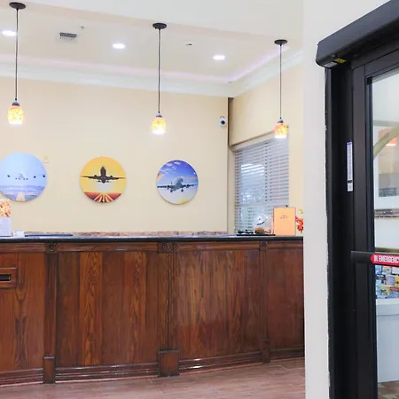 Best Western Plus Hobby Airport Inn & Suites-3